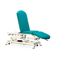Marquesa elétrica para osteopatia: três corpos, com respaldo reclinable em negativo, portarrolos, tampa facial e rodas escamoteables
