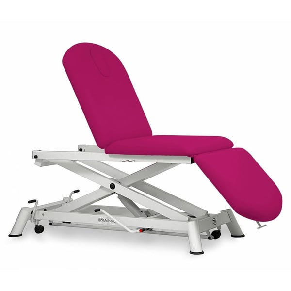 Marquesa hidráulica: três corpos, tipo cadeirão, com subida reta sem deslocação lateral, portarrolos, tampa facial e rodas escamoteables (dois modelos disponíveis)