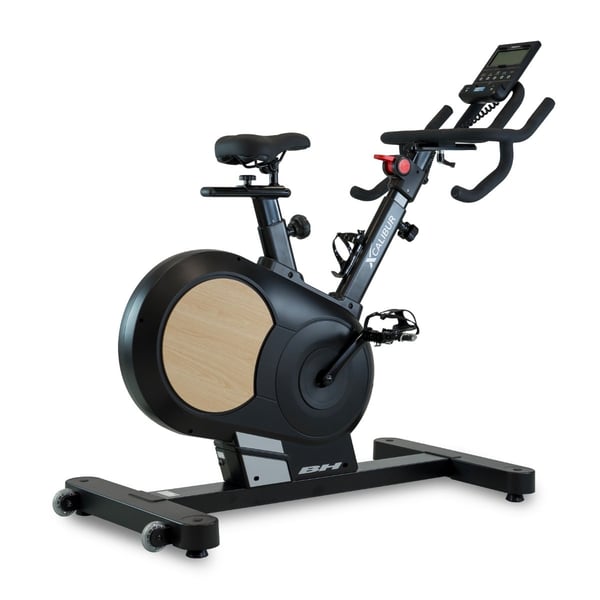 Bicicleta indoor BH Fitness Xcalibur Magnetic: Smart Bike desenhada para desfrutar de classes ou rotas com simuladores como Zwift ou Kinomap