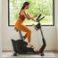 Bicicleta Estática Schwinn 180Ou com Resistência Magnética e Bluetooth Bicicleta Estática Schwinn 180Ou com Resistência Magnética e Bluetooth