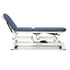 Marquesa el&eacute;trica para osteopatia: tr&ecirc;s corpos, com respaldo reclinable em negativo, portarrolos, tampa facial e rodas escamoteables - Medidas marquesa: 62x190 - Refer&ecirc;ncia: CE-2130-AR.62