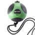 Bola Medicinal com Corda Pure2Improve: Permite treinar exercícios dinâmicos e de lançamento (pesos disponíveis) - Pesos: 2Kg - Cor Verde - Referência: P2I110070