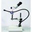 Iriscopio Estereoscópico com Lentes Intercambiáveis de 10 e 20 Acréscimos.  Mentonera Regulable e Base de Sobremesa