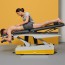 Camilla elétrica de fisioterapia Swop 5 Physio: três corpos com cabecero curto, secção média motorizada, dupla elevação, personalizável, estofado sem costuras, um modelo que muda as regras do jogo