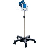 Tensiómetro digital Riester RBP-100 para uso clínico com carroça Tensiómetro digital Riester RBP-100 para uso clínico com carroça
